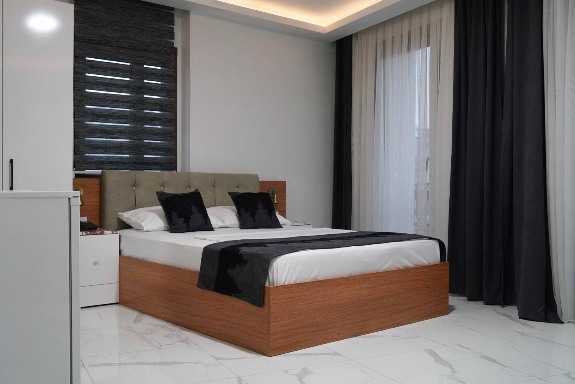Otel Eclipse *